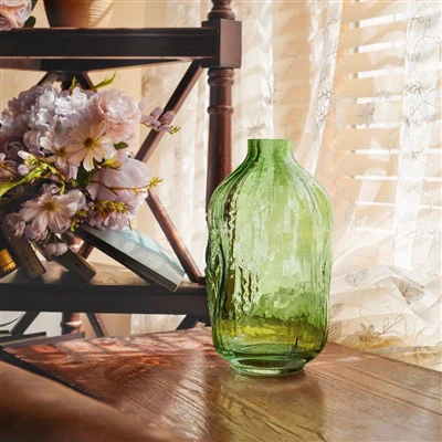 Vase en verre vert forêt fabriqué artisanalement