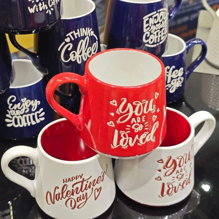 Tasse à café en sérigraphie avec lettre You Are Loved